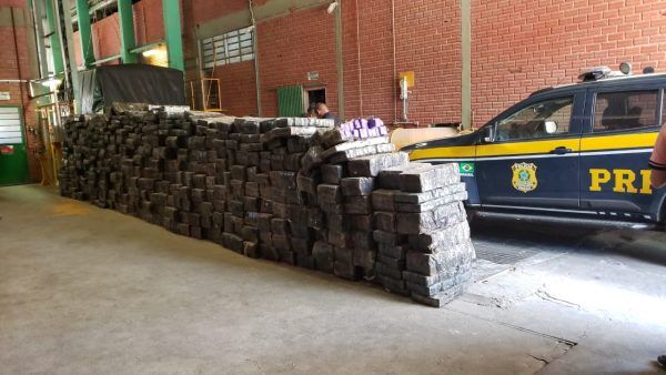 Vídeo: Seis toneladas de maconha apreendidas em Fontoura Xavier