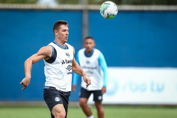 Churín e Vanderson no time titular do Grêmio