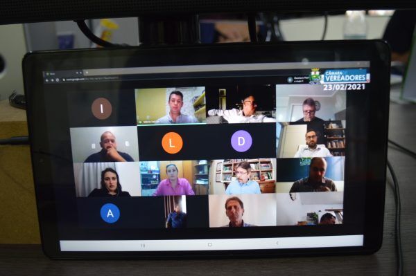 Câmara retoma sessões por videoconferência