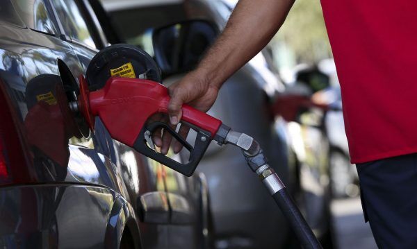 Gasolina terá reajuste de 6,3% a partir desta terça-feira