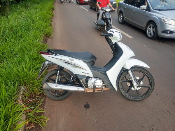 Colisão entre carro e moto é registrada no bairro Montanha