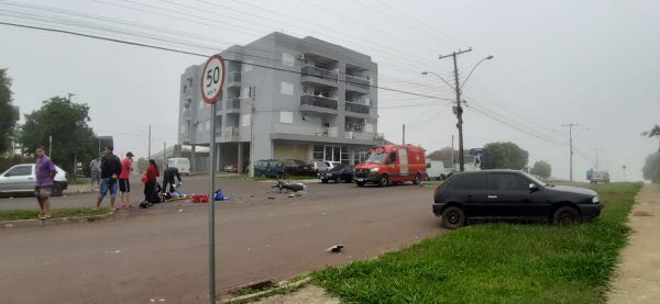 Condutora de motocicleta fica ferida em acidente