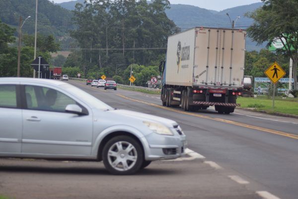 Início da duplicação na 386 depende do Ibama