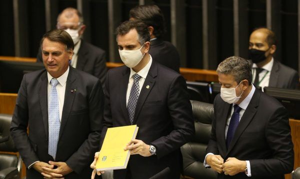 7 notícias: Presidentes da Câmara e do Senado defendem novo auxílio emergencial