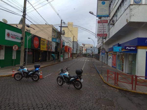 Nove estabelecimentos são notificados após descumprirem regras do decreto estadual