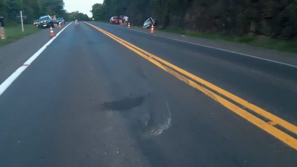 Acidente envolvendo três veículos deixa um morto na BR-386