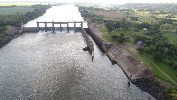 Falha na eclusa trava transporte fluvial