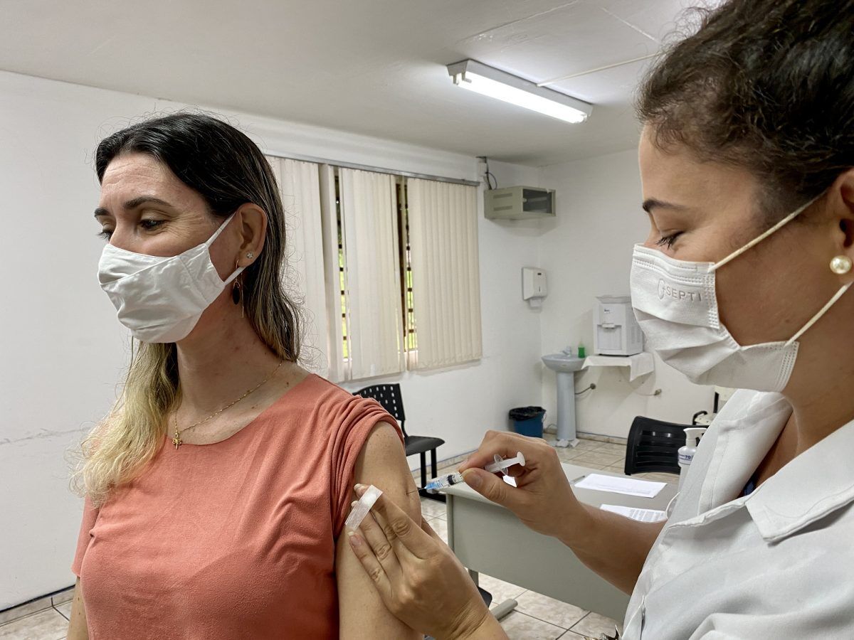 Profissionais da saúde tem nova etapa de vacinação em Lajeado