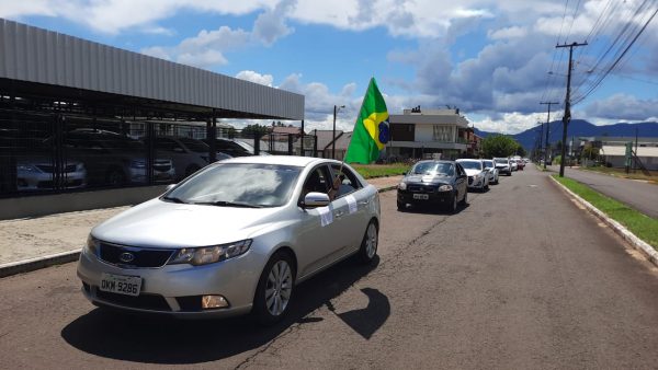 Vídeo: Começa protesto pela abertura do comércio não essencial em Teutônia