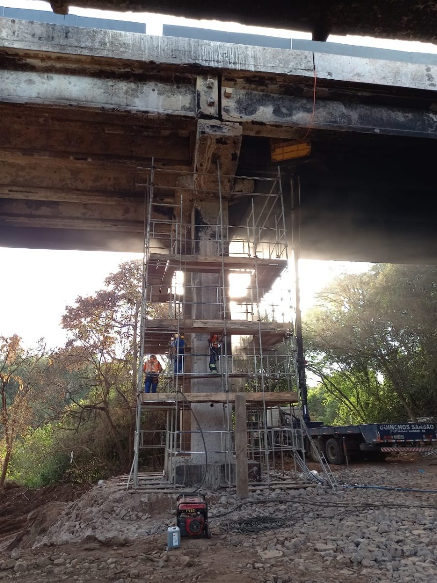 CCR inicia obras de recuperação da ponte na BR-386
