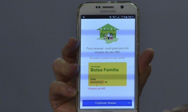 Governo suspende revisão cadastral do Bolsa Família por mais seis meses