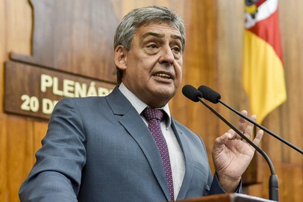 7 notícias: Melo vai pedir a Leite para abrir comércio de segunda a segunda, mesmo com bandeira preta