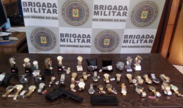 Relojoaria é assaltada no bairro Canabarro