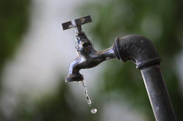 “A gente deixa de sair porque não tem água para tomar banho”