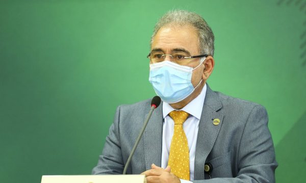 Ministério da Saúde reduz quarentena de infectados com covid-19 para sete dias