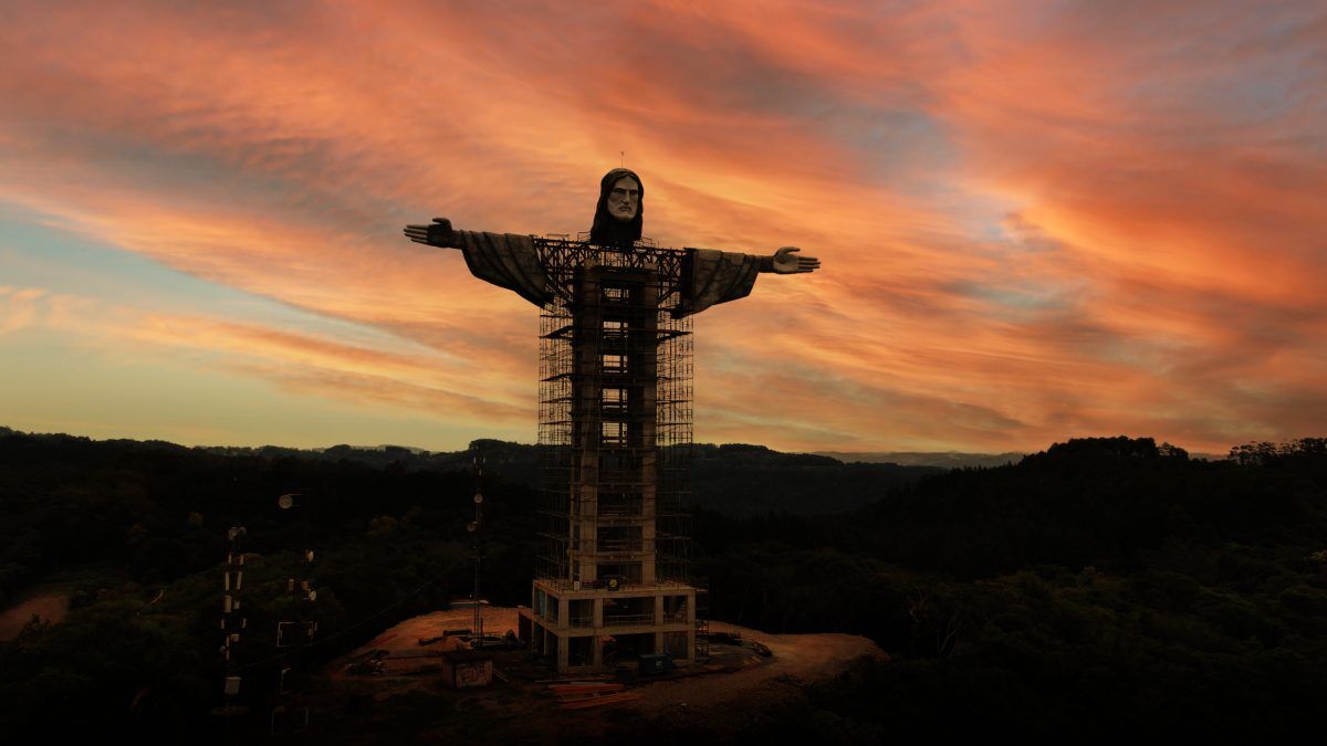 Mais de 700 passam pelo Cristo Protetor no feriado de Corpus Christi