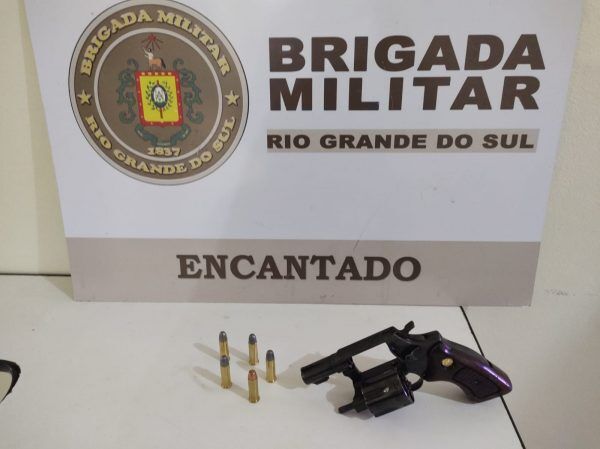 Brigada Militar apreende revólver em matagal no bairro Planalto