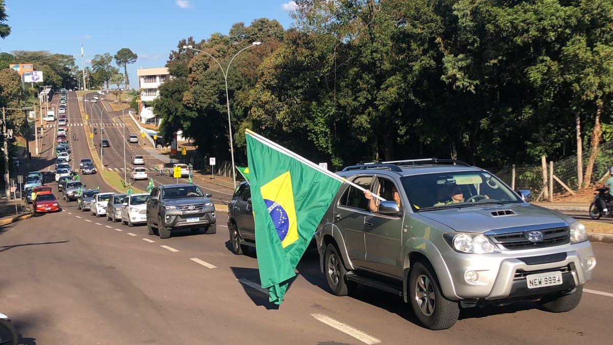 Carreata pró-Bolsonaro em Lajeado pede voto auditável