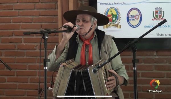 Morre Décio do Bandoneon, músico e compositor tradicionalista