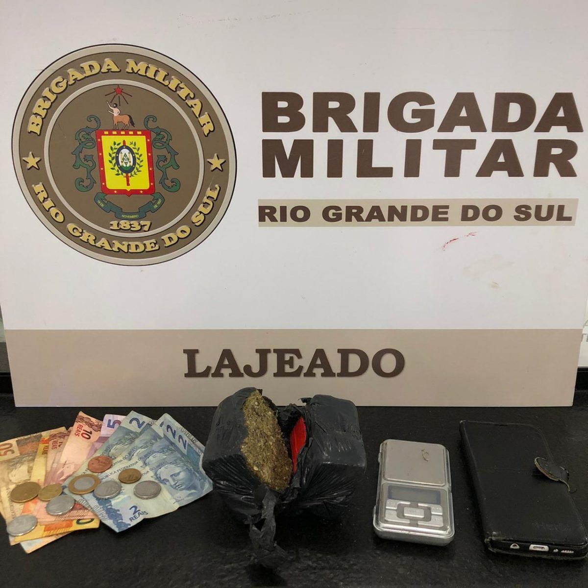 Homem é detido por tráfico de drogas no bairro Praia, em Lajeado