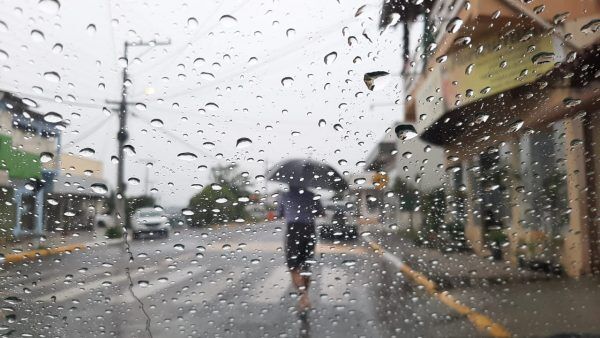 Instabilidade provoca chuva e temporais isolados nesta sexta-feira