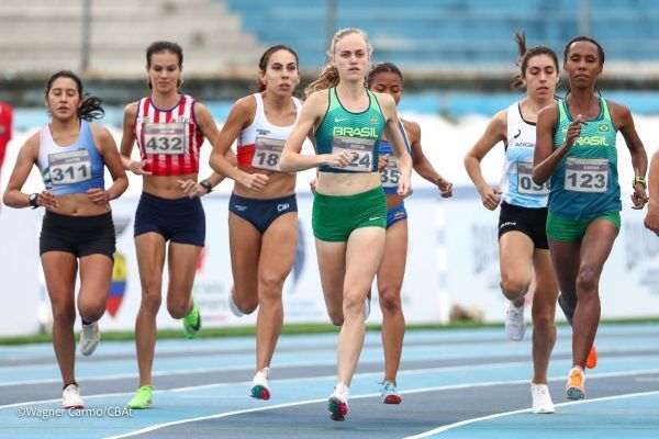 Jaque Weber conquista melhor marca da carreira