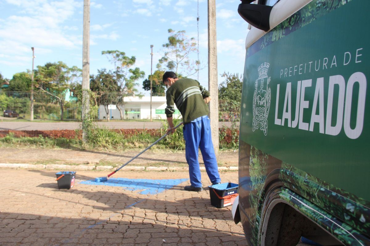 Ruas de Lajeado recebem intervenção artística sobre o Arroio do Engenho