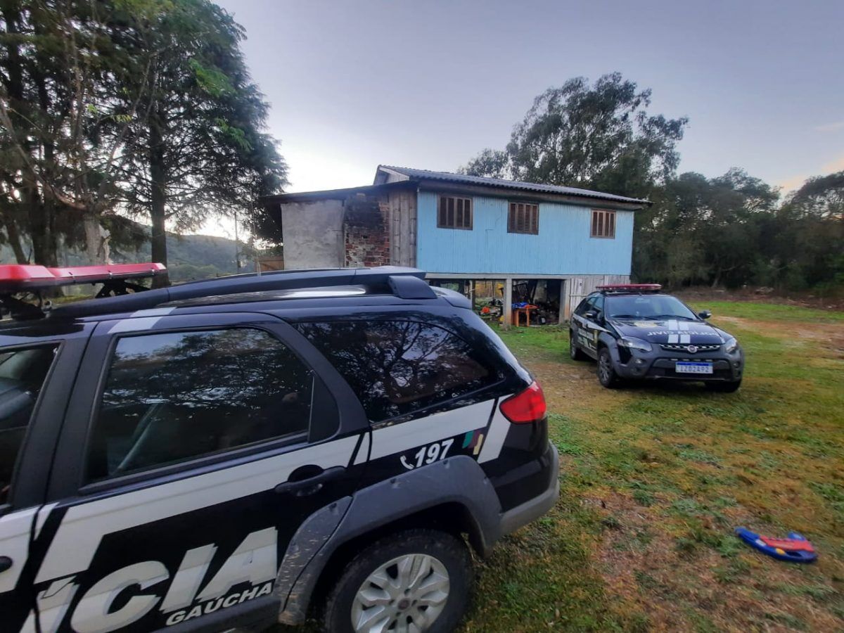 Operação contra o tráfico de drogas prende oito homens no Vale