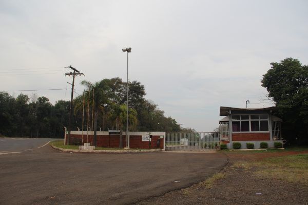 Mau cheiro gera reclamações no bairro Canabarro