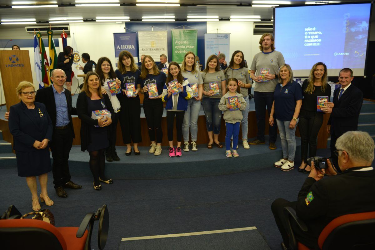 Rotary Engenho lança 26ª edição do concurso Os Jovens Poetas