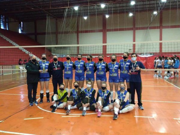 Atletas da Avates são vice-campeãs da Copa RS Infantil Feminino de Vôlei