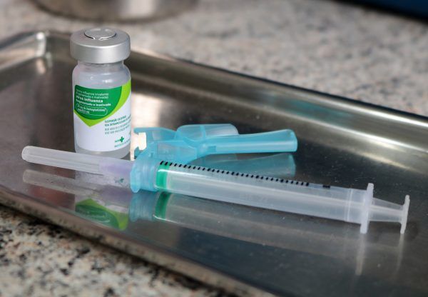 Vacina da gripe está disponível para toda a população em Bom Retiro