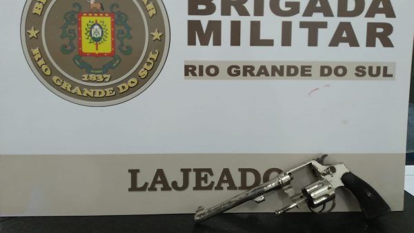 Homem é preso por porte ilegal de arma no Moinhos