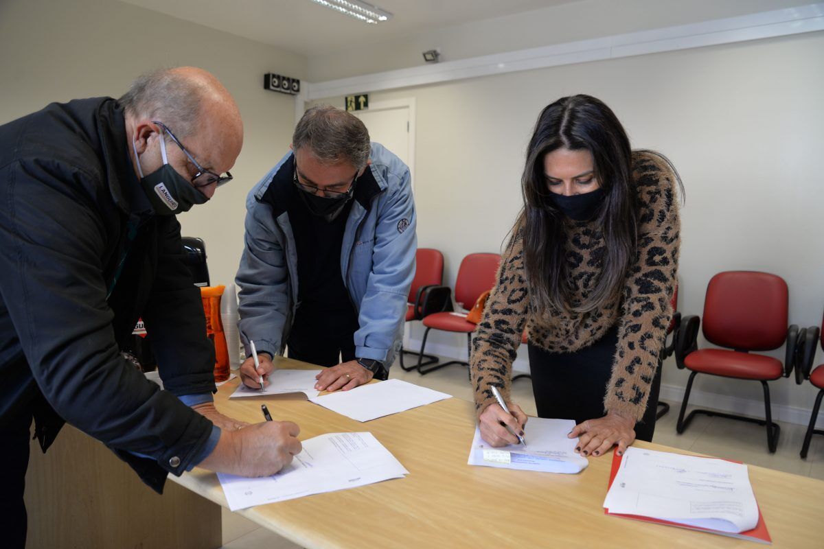 Languiru e fumageira firmam parceria na produção de milho