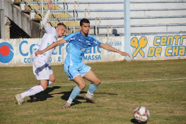 Gol no fim dá vitória ao Lajeadense sobre o Veranópolis