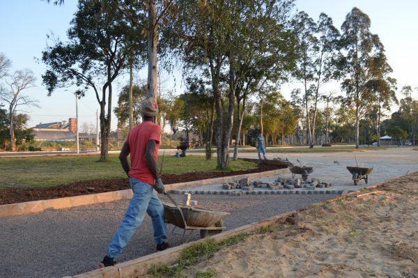 Construção de novo parque exige adaptação no trânsito