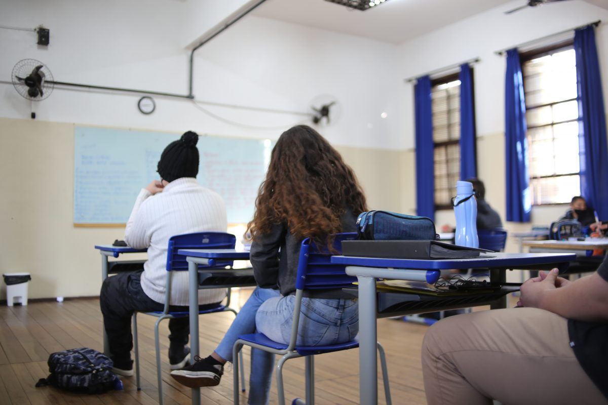 No retorno das aulas, Estado promete investimentos