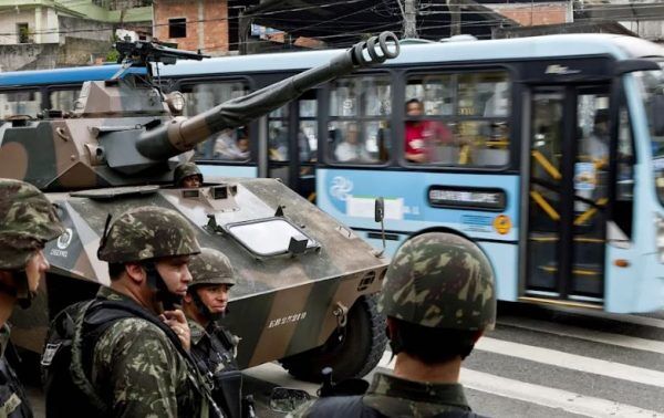 7 notícias: Lira chama de “trágica coincidência” desfile militar em dia de decisão sobre voto impresso