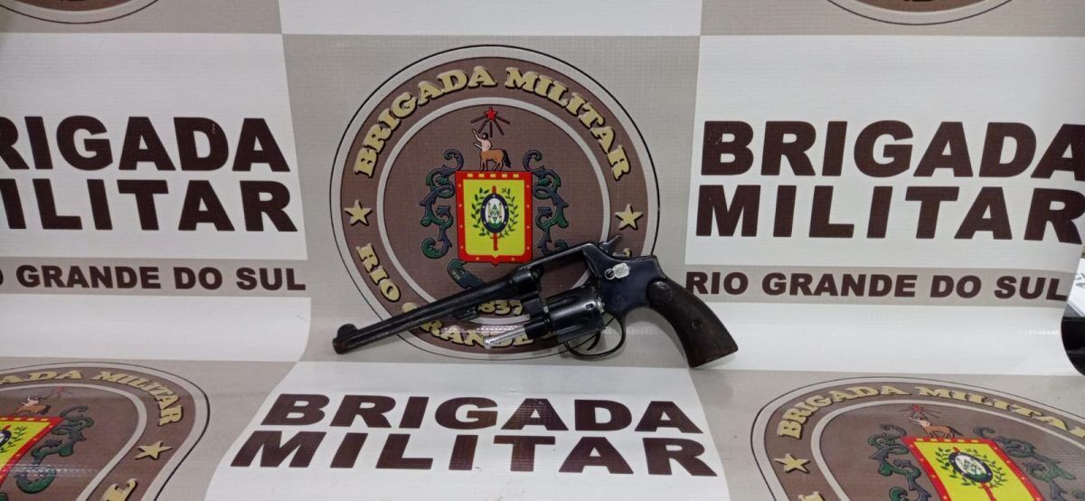 Jovem é preso por porte ilegal de arma de fogo em Taquari