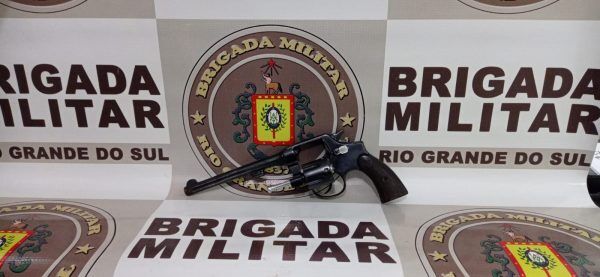 Jovem é preso por porte ilegal de arma de fogo em Taquari