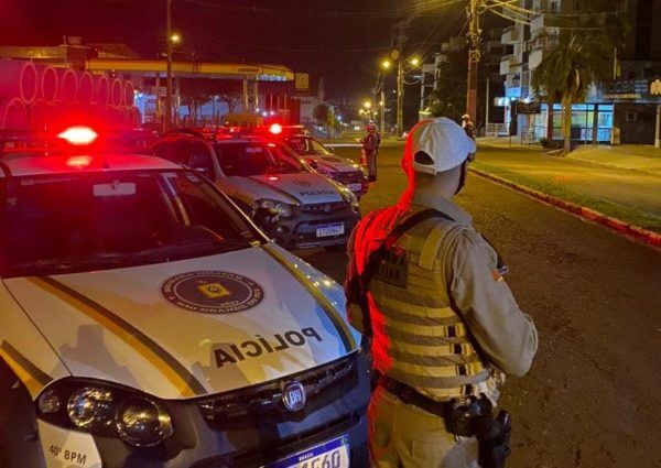 Brigada Militar prende um homem e recolhe dois veículos durante Operação Sossego