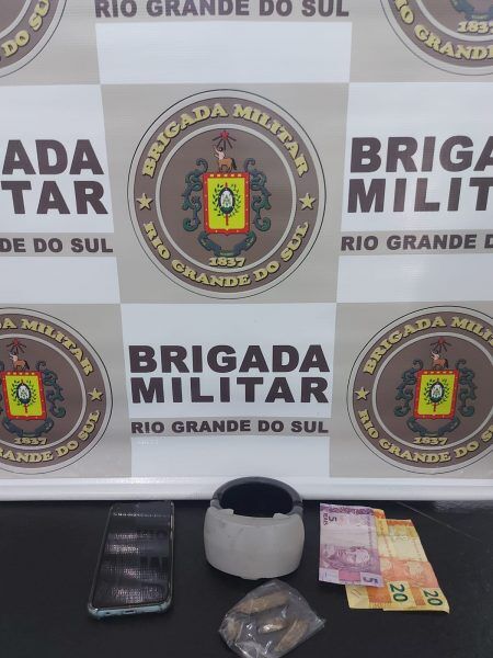 Foragido do sistema prisional é detido com drogas no bairro Florestal