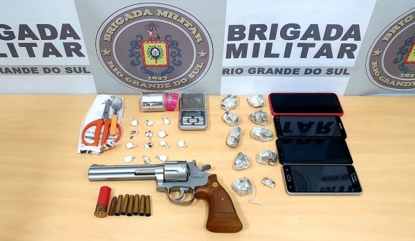 BM de Teutônia prende casal por tráfico de drogas e recaptura foragido