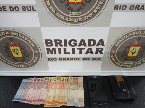 Brigada Militar prende homem por roubo a estabelecimento comercial