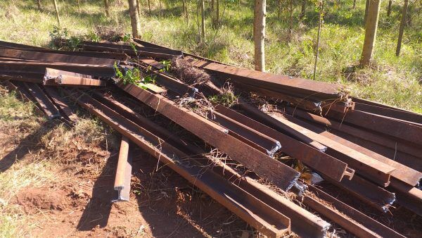 Brigada Militar prende três homens por furto de trilhos de trem