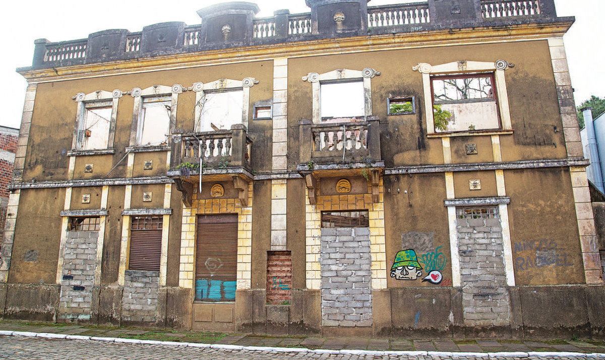 Ruínas apagam origens da cidade