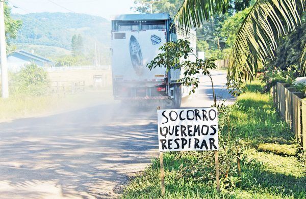 Prefeito entrega últimos documentos ao Daer