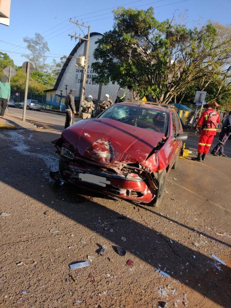 Colisão entre dois carros deixa duas pessoas feridas em Teutônia