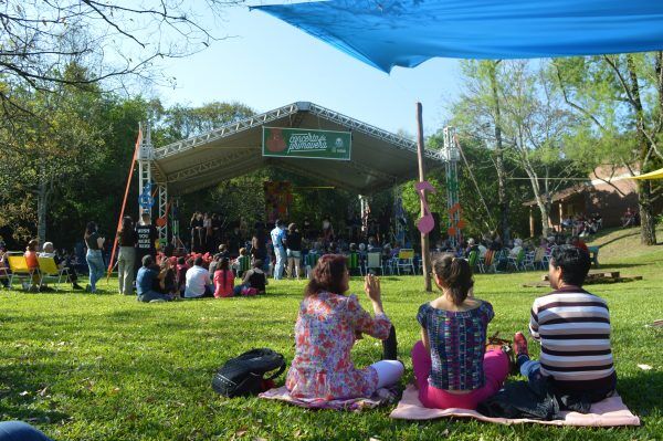 Comunidade contempla música e natureza no concerto da primavera