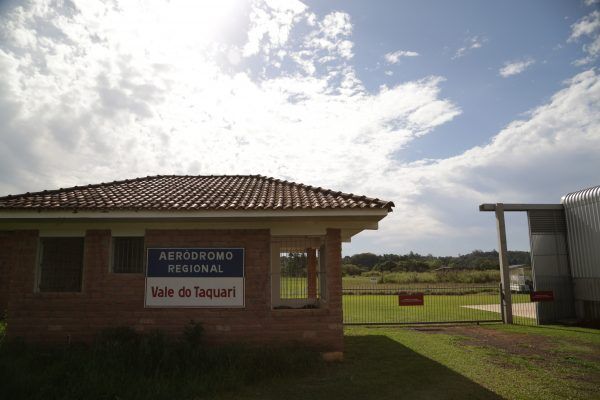 Estrela solicita investimentos  no Aeródromo à bancada federal